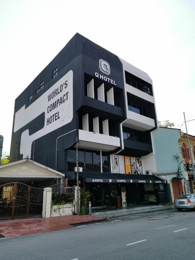 Q Capsule Hotel George Town Exterior foto