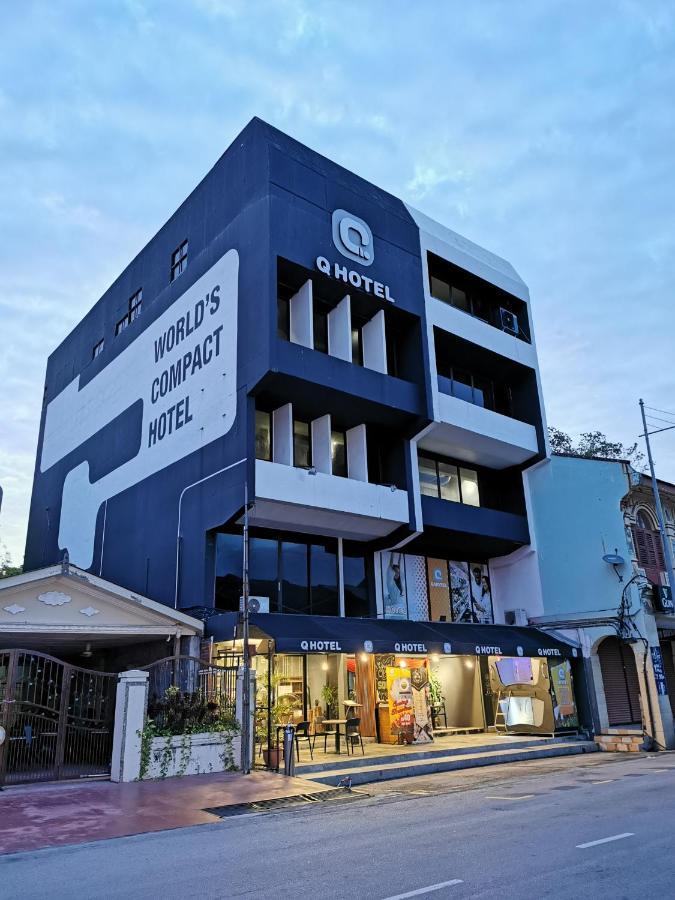 Q Capsule Hotel George Town Exterior foto